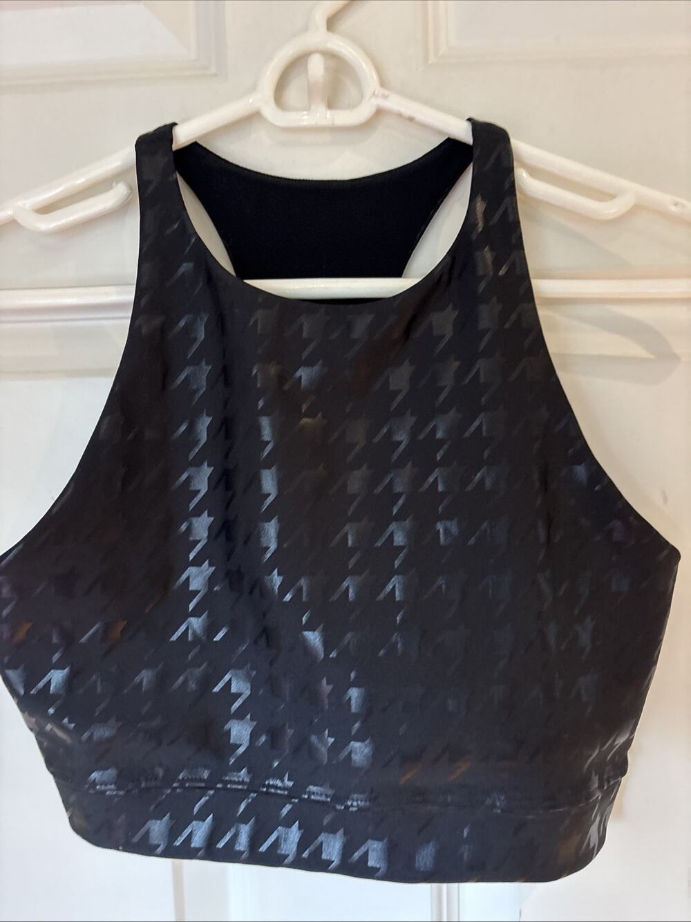 Peloton crop Tank Top Womens Size M Racerback Logo Black shiny pattern New